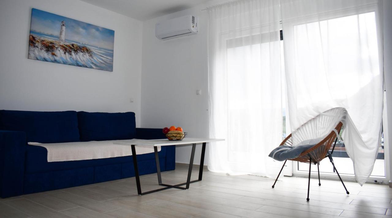 Nana Pag Apartment *